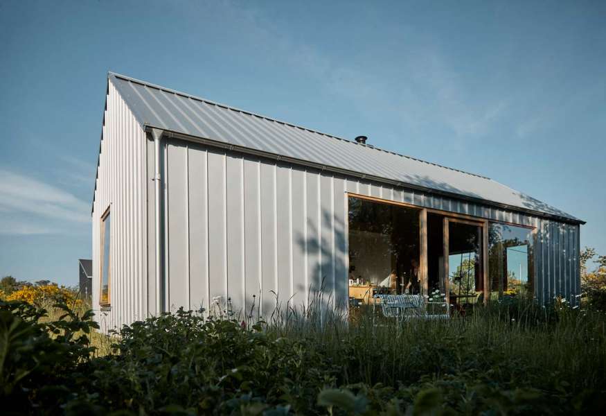 Rent, råt og ganske enkelt WAUV!, Æblerosevej 1, 4583 Sjællands Odde